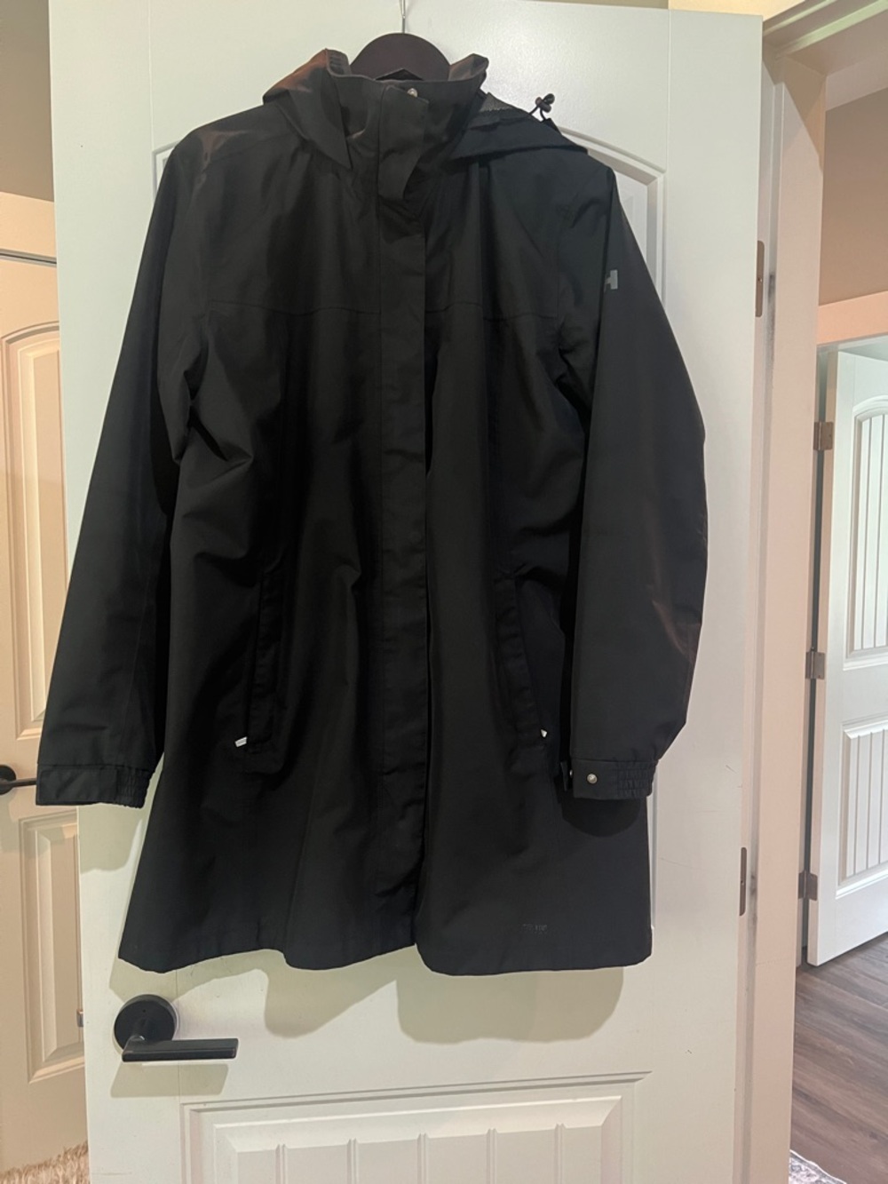Helly Hansen Matte Black Hooded Raincoat